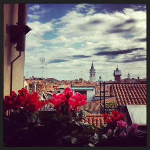 https://lion-rooftop-apartments-venice-novita.hotelinveneto.com