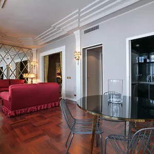 Luxury Galleria - Duomo Milan